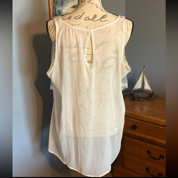 Maurice’s 1xl top - Picture 3 of 4